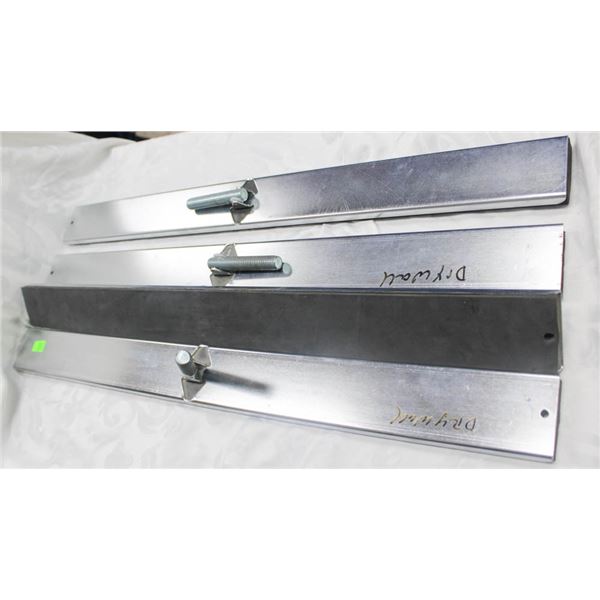 LOT OF 4 DRYWALL SANDING PAD POLE ENDS