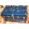 Image 1 : VINTAGE BLUE STEAMER TRUNK