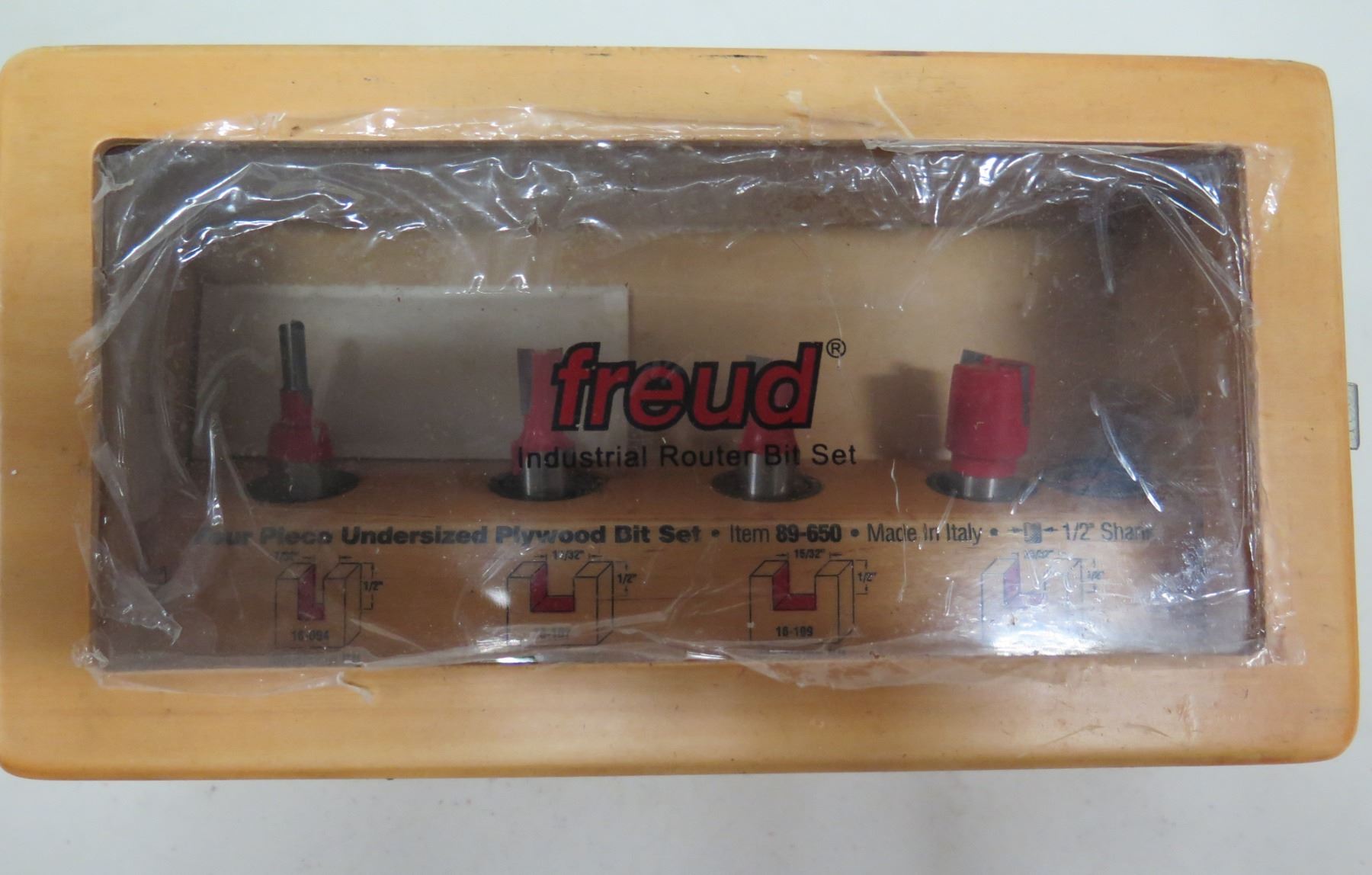 Freud 89-650 Industrial Router Bit Set in Display Case