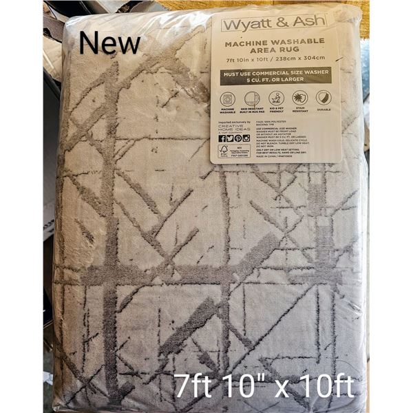 area rug 7ft10"X 10FT