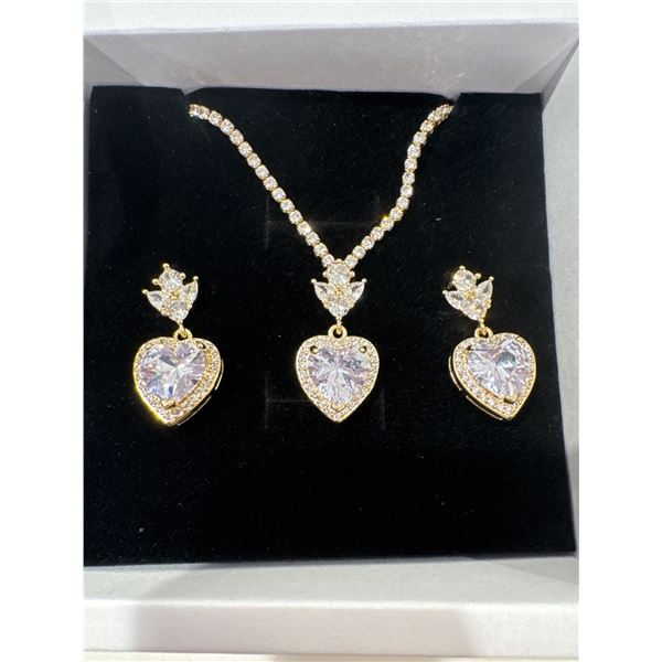 New platinum plated 4ct lab created white sapphire heart necklace and dangle earrings