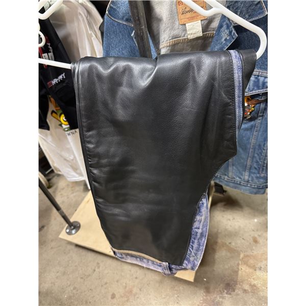 Riding pants size not shown