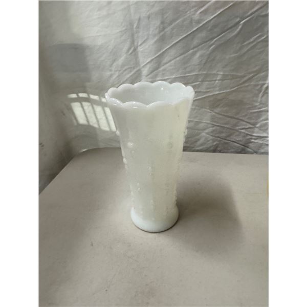 milk, glass vase