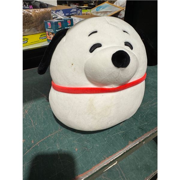 Peanuts, squish, mellow