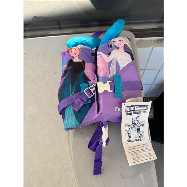 NWT infant lifejacket 20 pound to 30 pound