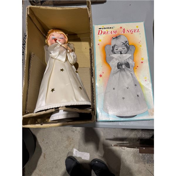 Musical dream, angel