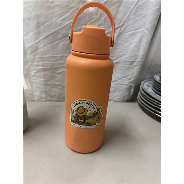 Hydro flow water bottle orange