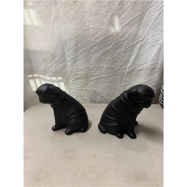 Pug dog bookends