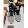 Image 1 : Vans size 9