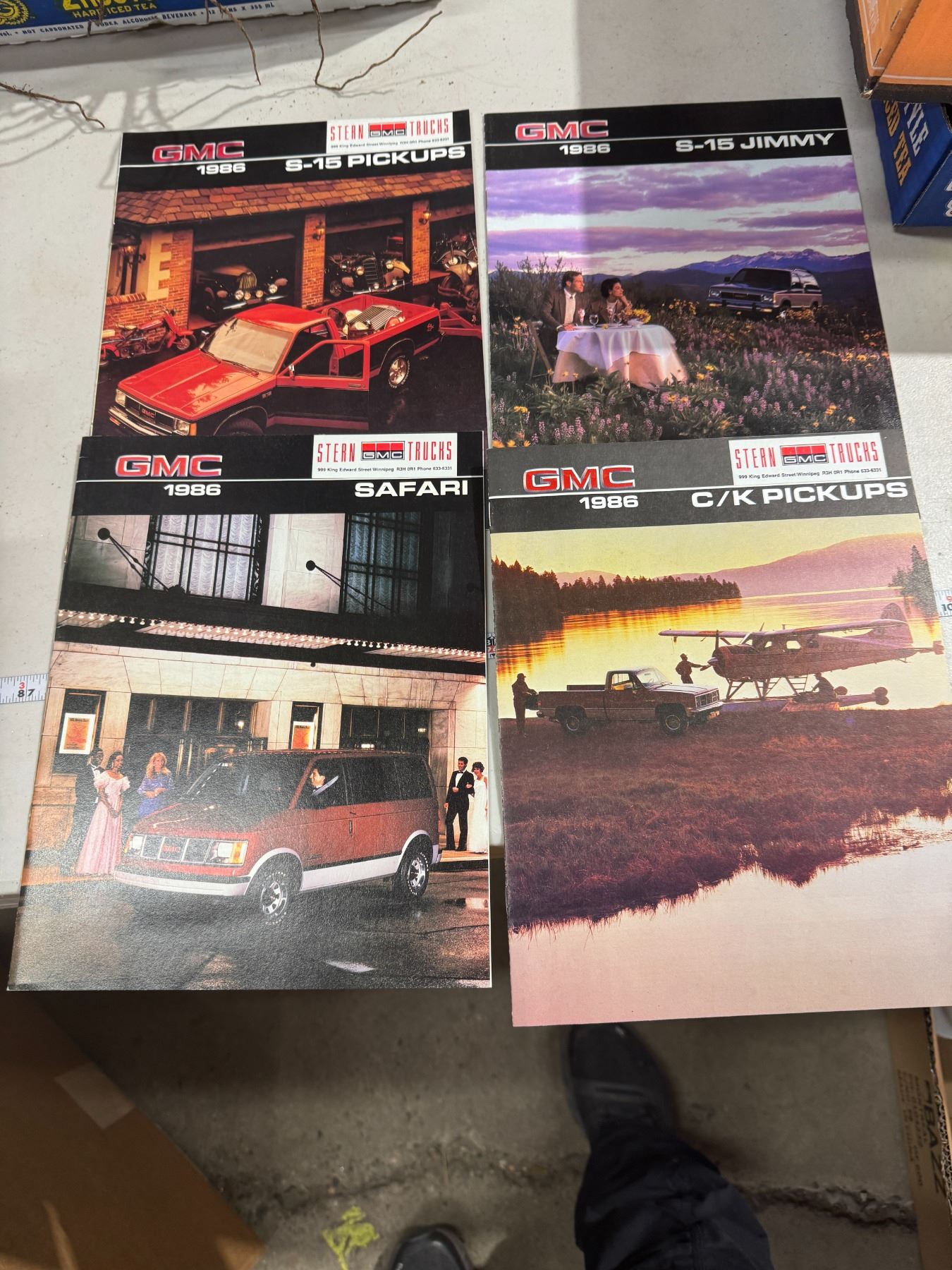 GMC advertising brochures