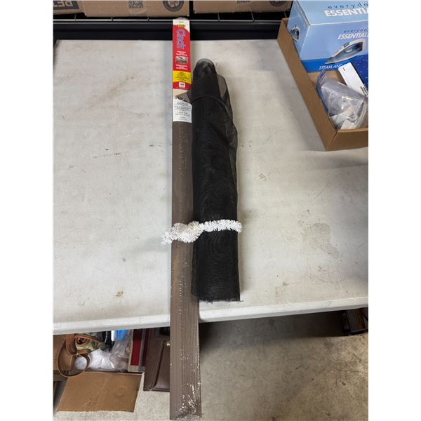 Floor, transition strip and screen