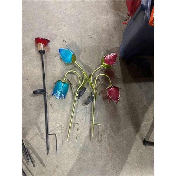 Flower garden solar decor