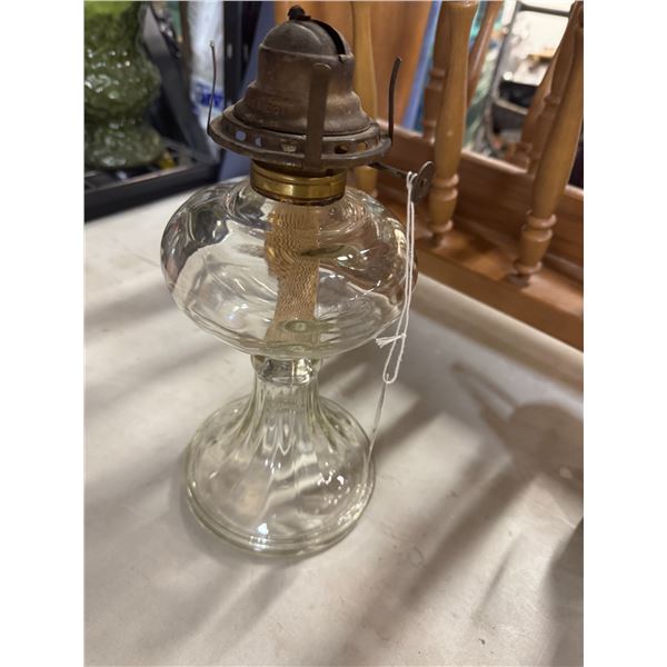 Glass oil lamp