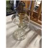 Image 1 : Glass oil lamp
