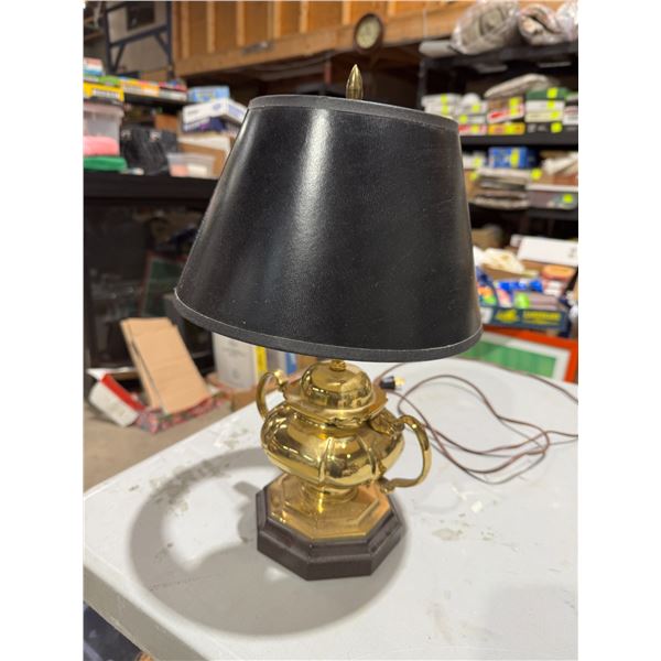 Table lamp