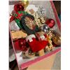 Image 3 : Christmas decor