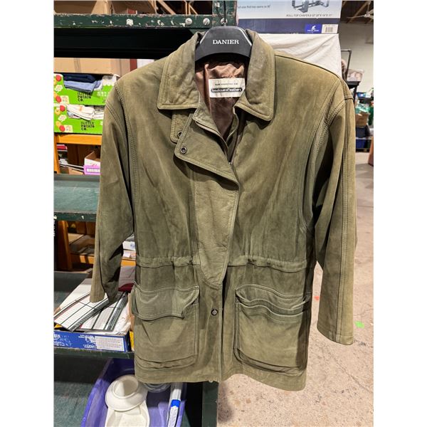 Boutique of leathers coat size it's not shown