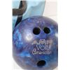 Image 2 : AMF Voit American 8" Bowling Ball w/ Carrying Case