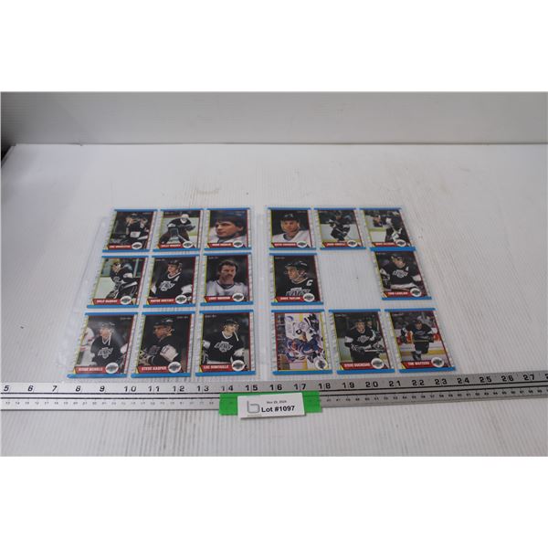 OPC 1989 LA Kings Team Hockey Cards in Sleeves
