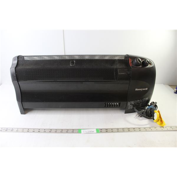 Honeywell Heater Approx. 27.5" Long x 4" Wide x11.5" Tall- Powers On