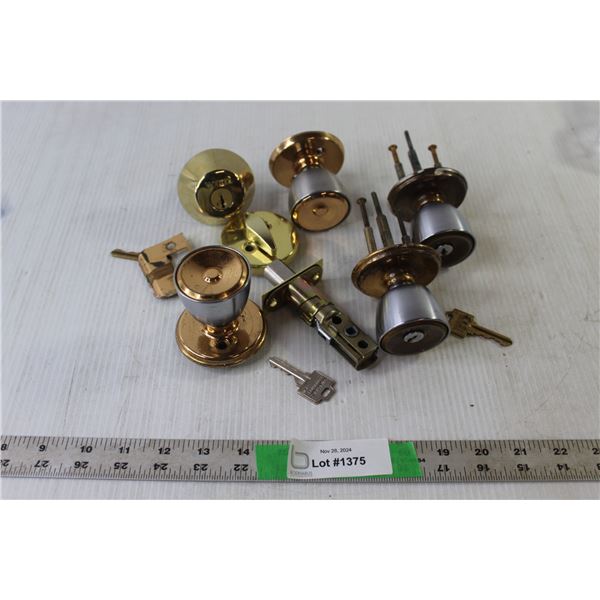 (4) Doorknobs, Deadbolt, Key lock