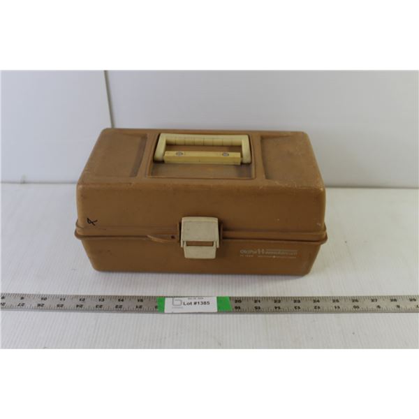 Old Pal Fishing Tacklebox with Hooks