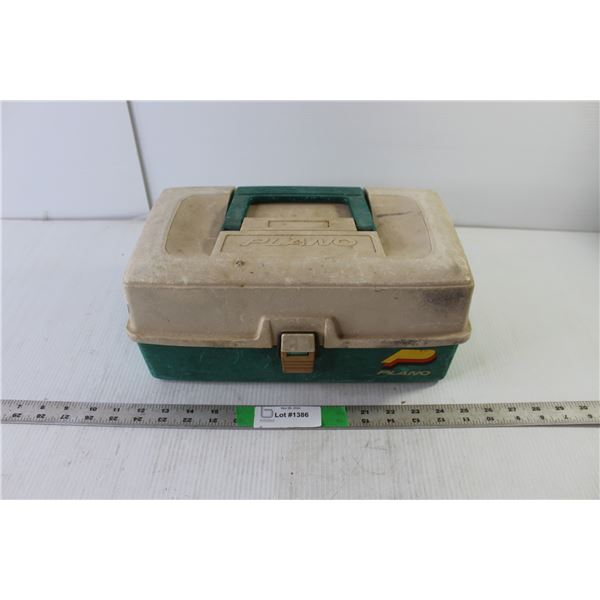 Plano Fishing Tacklebox with Hooks
