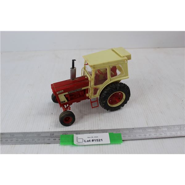 IHC Model 1466 Turbo 1970s ERTL Plastic Kit - 1/25th