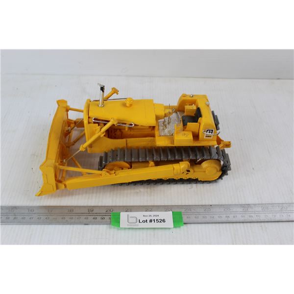 Vintage Plastic Caterpillar Bulldozer,
