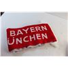 Image 5 : Bayern Muchen and Reebok x Toronto Maple Leaf's Scarves