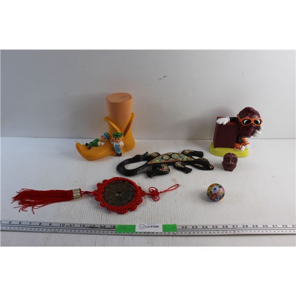 Coin Banks, Wooden Lizard & Chinese Decors and Candles