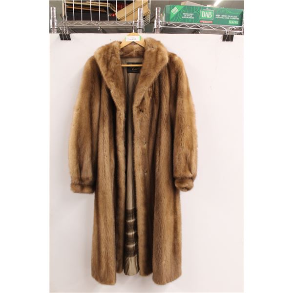 * Women's Fur Coat, Size S - M
