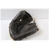 Image 5 : Cooper Weeks Ball Glove