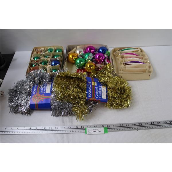 Christmas Tree Decorations, Garlands