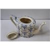 Image 4 : Rose Brocade Porcelain Tea Pot, Tea Cozy