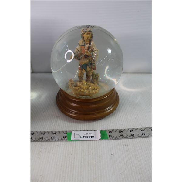 Musical Drummer Boy Snow Globe 8.5" Tall x 6.5" Wide
