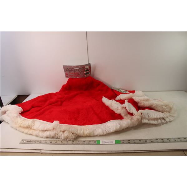 (4) Tree Skirts 60" & 20"