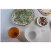 Image 5 : Floral Porcelain Plate Decor, Coral Fleece Throw, Tea Cup and Porcelain Royal Albert Plates
