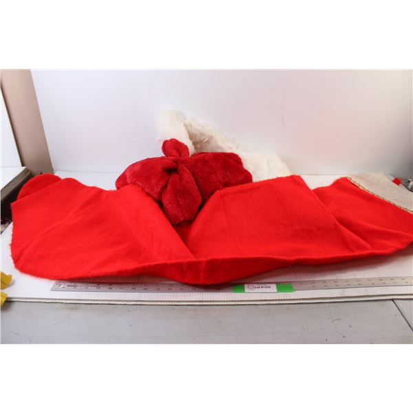 Giant Stocking, Tree mat