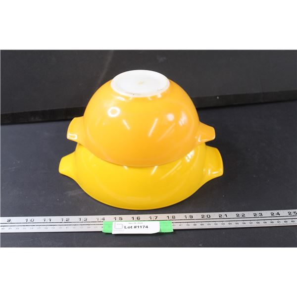 (2) PYREX Yellow Mixing Bowl Set