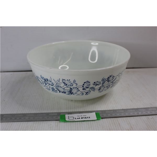 Vintage Pyrex Colonial Mist Mixing Bowl