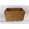Image 1 : Vintage Canadian Industries Limited Dovetailed Crate - Forcite CIL, 18'' x 10'' x 11''