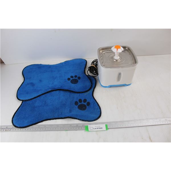 Peteast Pet Fountain- As Is, (2) Small Pet Mats- Both 14.5'' x 10.5''