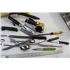 Image 3 : Cutlery and Knives, Hedge Trimmers, 5W 30 Oil