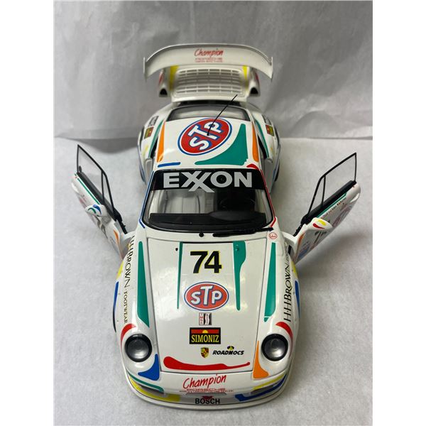 2 Pc - 1:18 Scale 1996 Porsche 911 Gt2 #74 Stuck Team Stp Die Cast