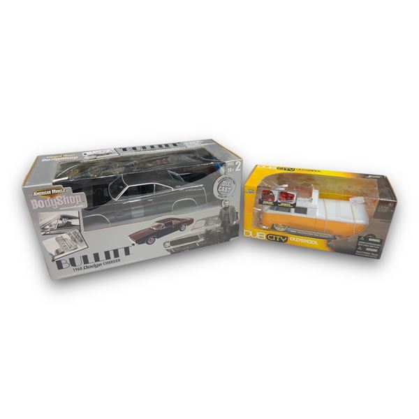 1:18 Die Cast American Muscle Body Shop Bullitt 1968 Dodge Charger With Volkswagen Bus, In Original 