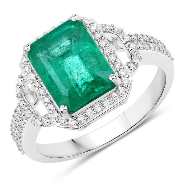 IGI Emerald Diamond Halo Ring