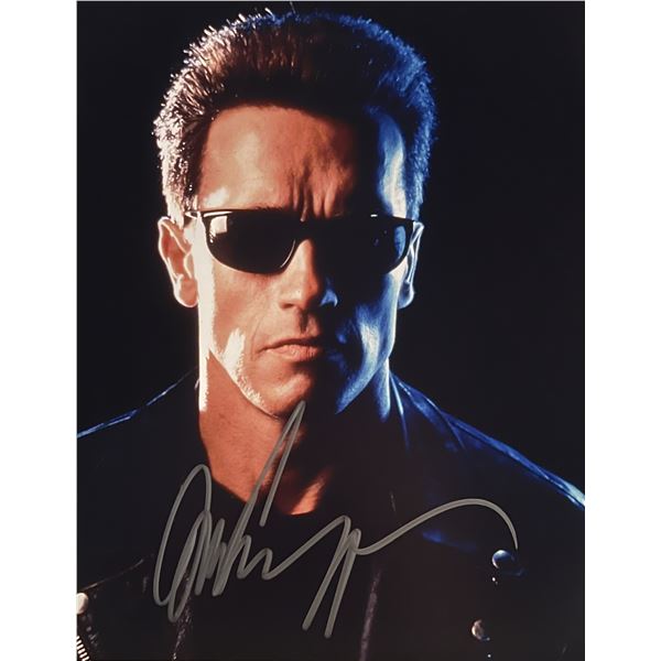 Terminator 2 Arnold Schwarzenegger signed photo