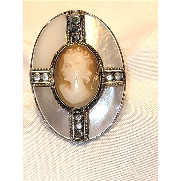 New Sterling Silver Mother of Pearl Cameo Ring A