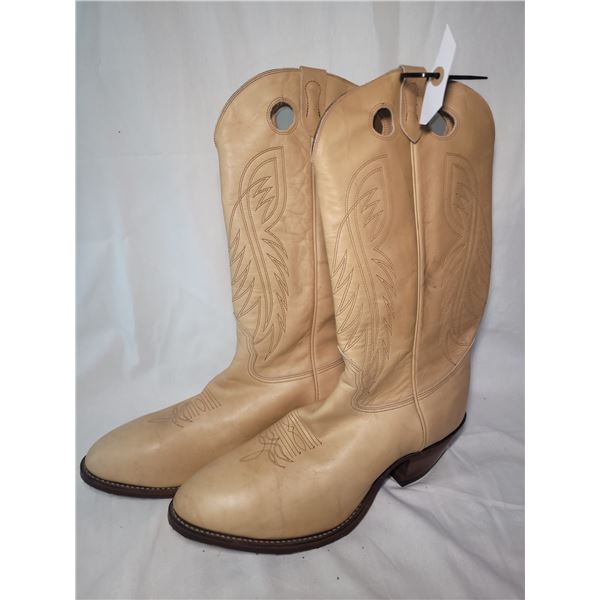 Alberta Boot Company Men's Cowboy Boots B